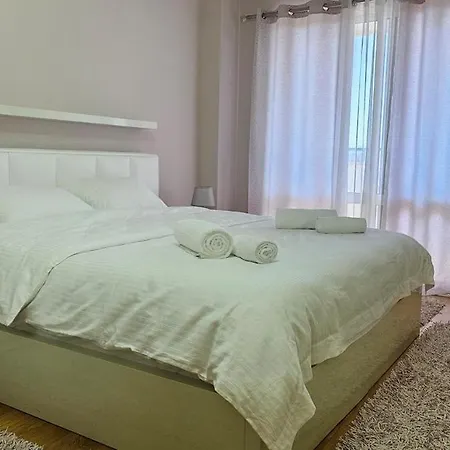 Bazaar's Eye Free Parking Spacious Tarrace Apartment